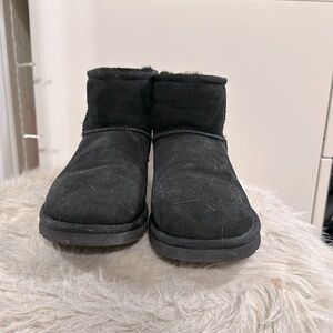 Black Mini UGGs